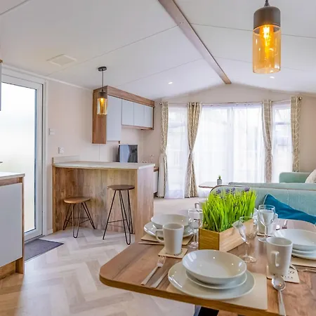 Wild Rose Holiday Park 2*